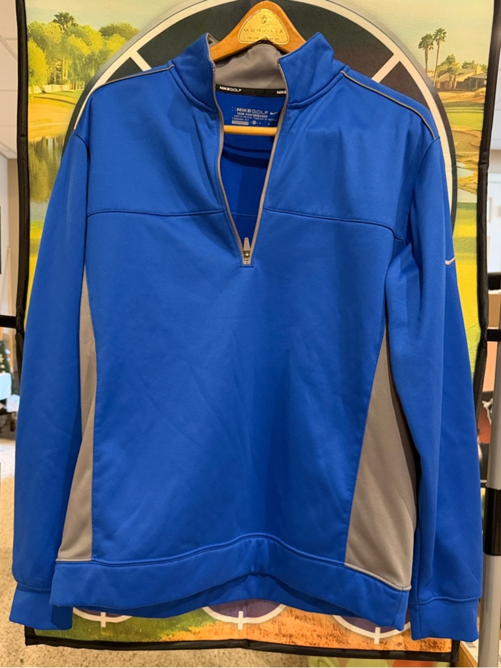 Nike Men’s Blue and Gray 1/2 Zip-Up Athletic Sweater